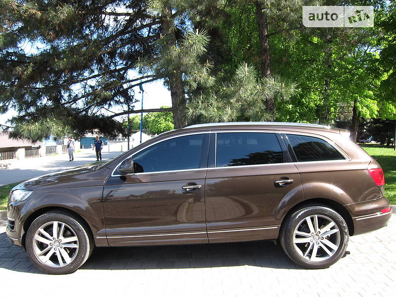 Позашляховик / Кросовер Audi Q7 2014 в Дніпрі