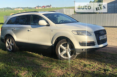 Внедорожник / Кроссовер Audi Q7 2008 в Черновцах