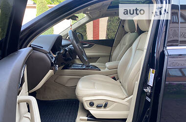 Внедорожник / Кроссовер Audi Q7 2017 в 