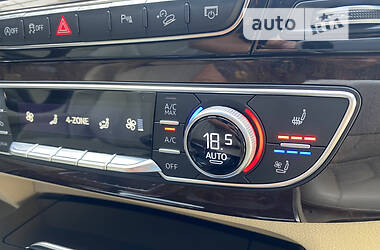 Внедорожник / Кроссовер Audi Q7 2017 в 
