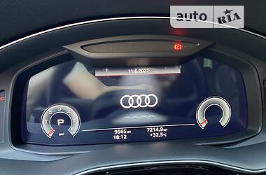 Позашляховик / Кросовер Audi Q7 2021 в 