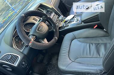 Позашляховик / Кросовер Audi Q7 2013 в Рівному