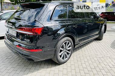 Позашляховик / Кросовер Audi Q7 2020 в Львові