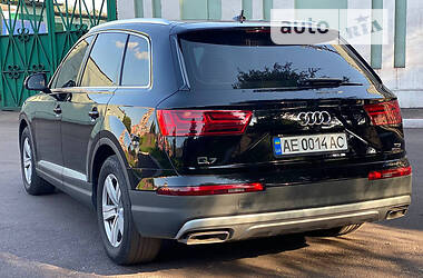 Внедорожник / Кроссовер Audi Q7 2017 в Киеве