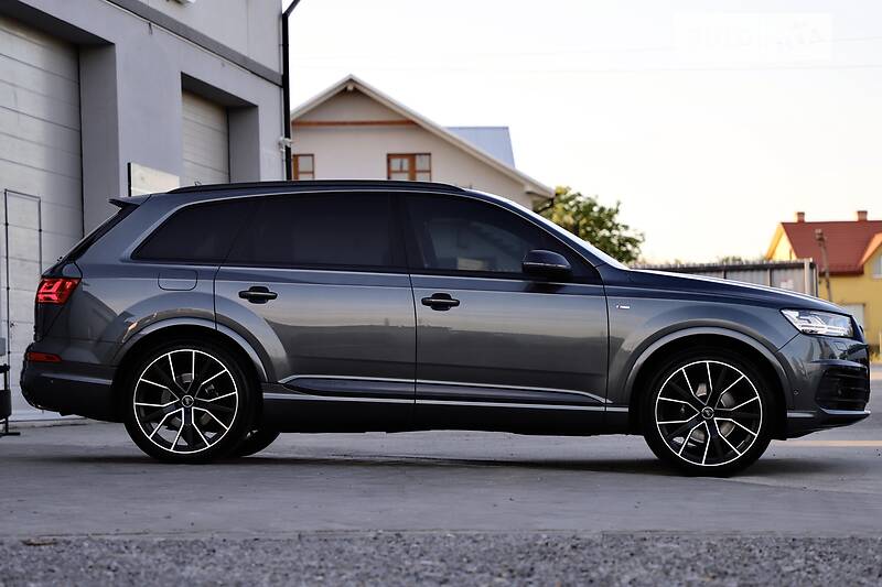 Позашляховик / Кросовер Audi Q7 2018 в Дрогобичі