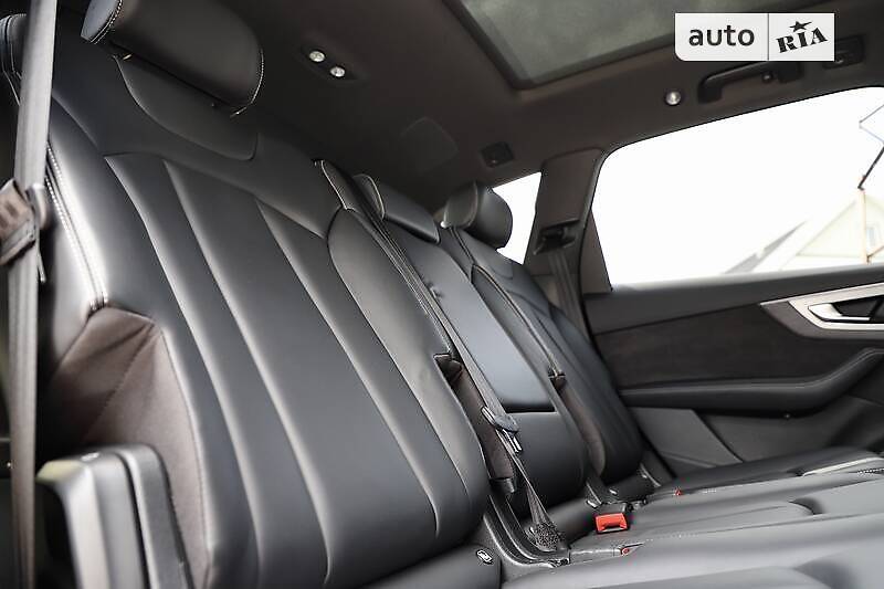 Позашляховик / Кросовер Audi Q7 2018 в Дрогобичі