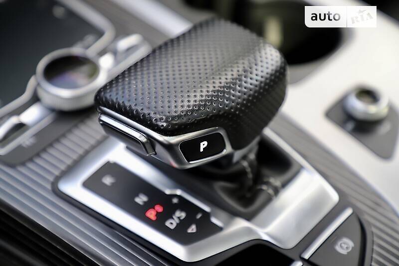 Позашляховик / Кросовер Audi Q7 2018 в Дрогобичі