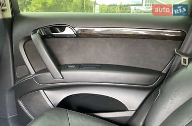 Внедорожник / Кроссовер Audi Q7 2013 в 