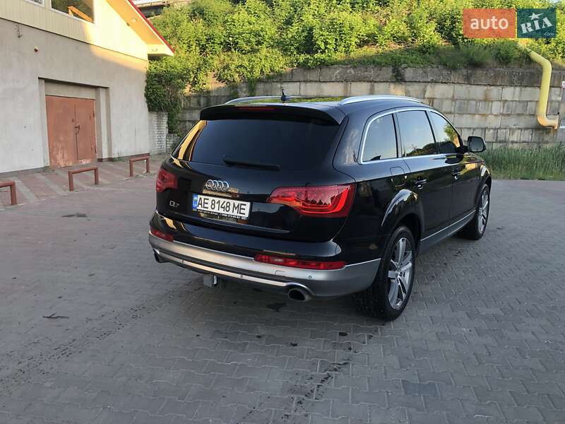 Внедорожник / Кроссовер Audi Q7 2013 в Синельниково