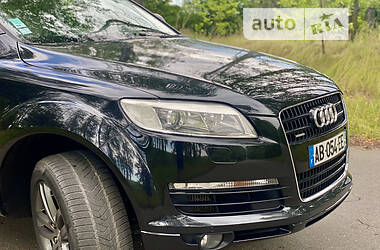 Внедорожник / Кроссовер Audi Q7 2009 в 