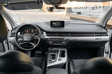 Позашляховик / Кросовер Audi Q7 2016 в Рівному