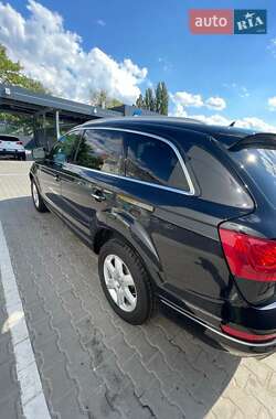 Внедорожник / Кроссовер Audi Q7 2012 в 