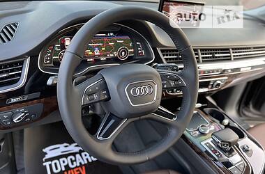 Позашляховик / Кросовер Audi Q7 2017 в 