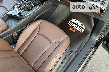 Позашляховик / Кросовер Audi Q7 2017 в 