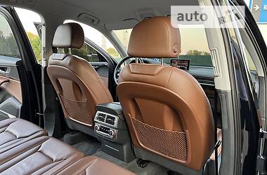 Позашляховик / Кросовер Audi Q7 2017 в 