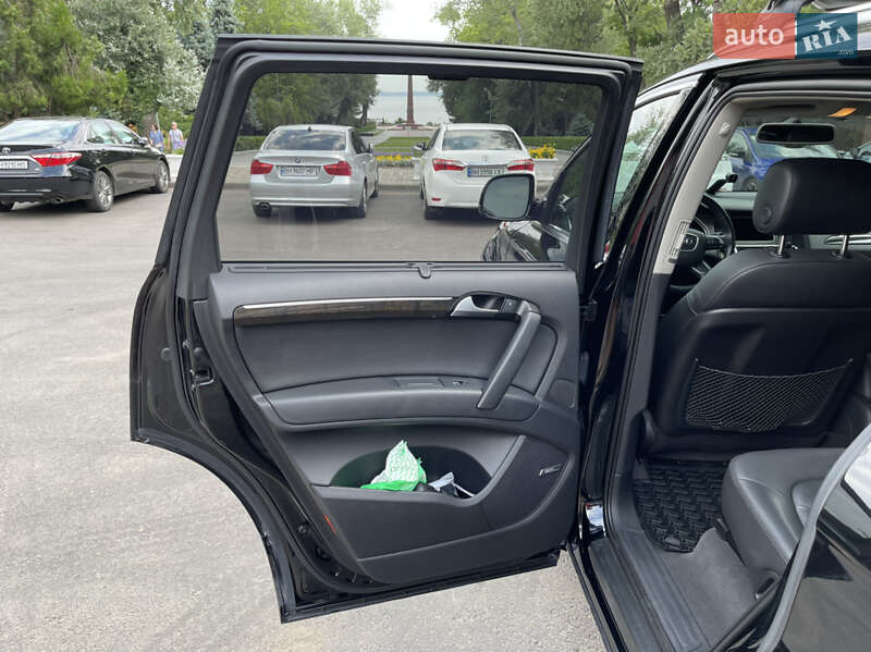 Внедорожник / Кроссовер Audi Q7 2015 в Одессе