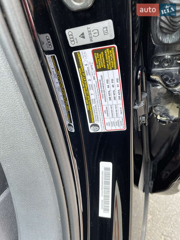 Внедорожник / Кроссовер Audi Q7 2015 в Одессе