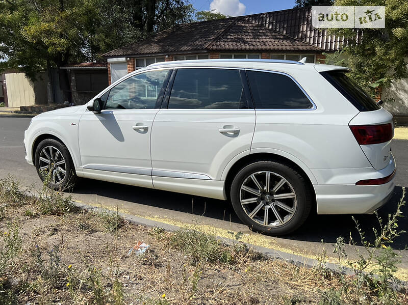 Позашляховик / Кросовер Audi Q7 2017 в Одесі