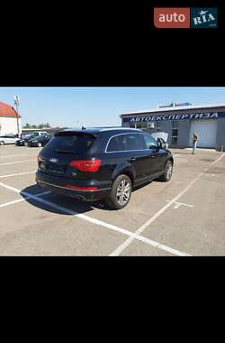 Позашляховик / Кросовер Audi Q7 2011 в 