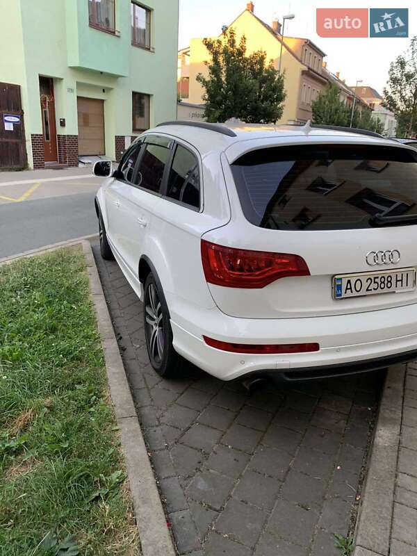 Позашляховик / Кросовер Audi Q7 2009 в Тячеві