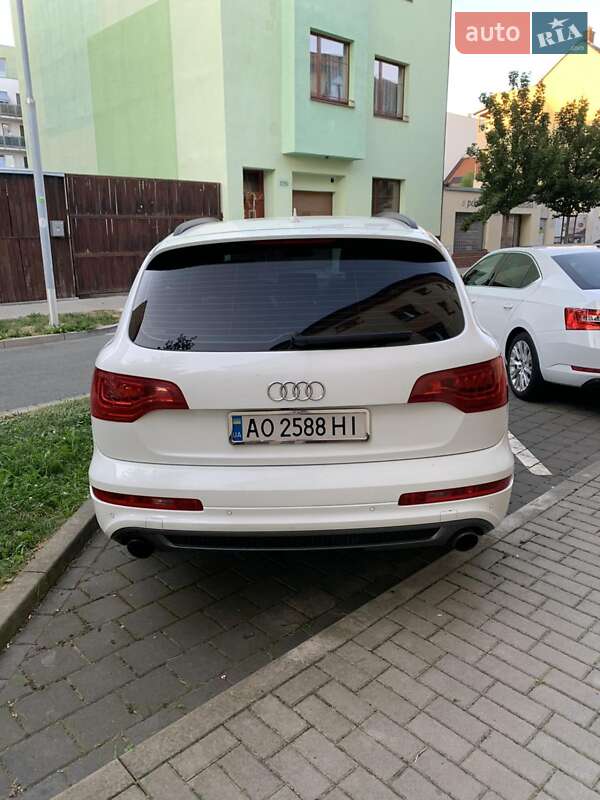 Позашляховик / Кросовер Audi Q7 2009 в Тячеві