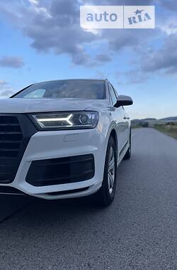 Позашляховик / Кросовер Audi Q7 2016 в Львові