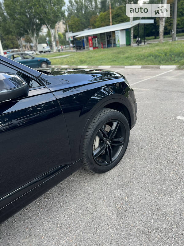 Позашляховик / Кросовер Audi Q7 2016 в Запоріжжі