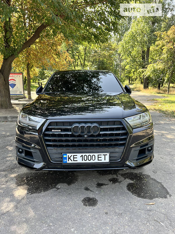 Позашляховик / Кросовер Audi Q7 2016 в Запоріжжі