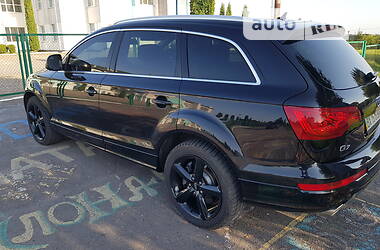 Позашляховик / Кросовер Audi Q7 2009 в 