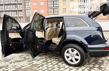 Внедорожник / Кроссовер Audi Q7 2011 в 