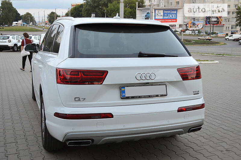 Внедорожник / Кроссовер Audi Q7 2017 в Хмельницком