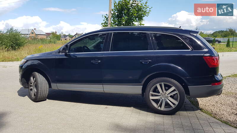 Внедорожник / Кроссовер Audi Q7 2013 в Городке