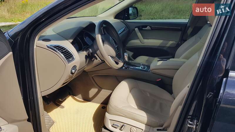 Внедорожник / Кроссовер Audi Q7 2013 в Городке