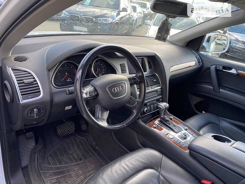 Позашляховик / Кросовер Audi Q7 2013 в Львові