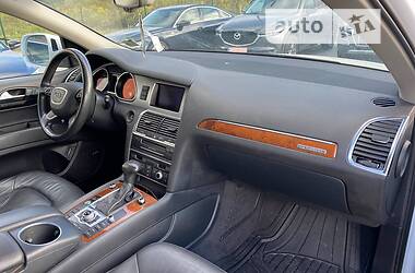 Внедорожник / Кроссовер Audi Q7 2013 в 