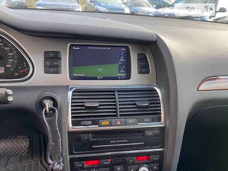 Позашляховик / Кросовер Audi Q7 2013 в Львові