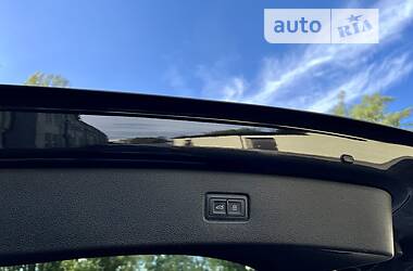 Позашляховик / Кросовер Audi Q7 2021 в 