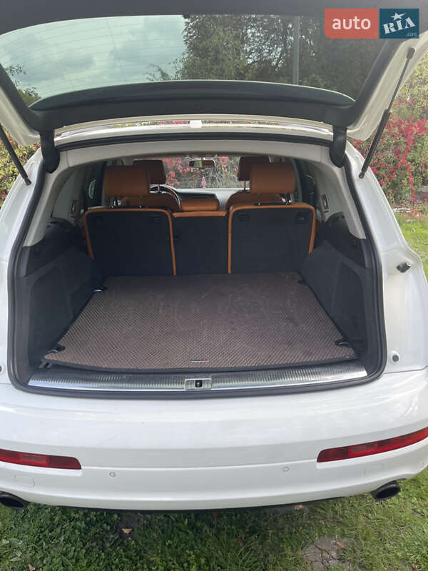 Позашляховик / Кросовер Audi Q7 2009 в Києві