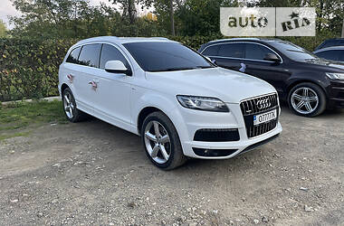 Позашляховик / Кросовер Audi Q7 2014 в Іршаві