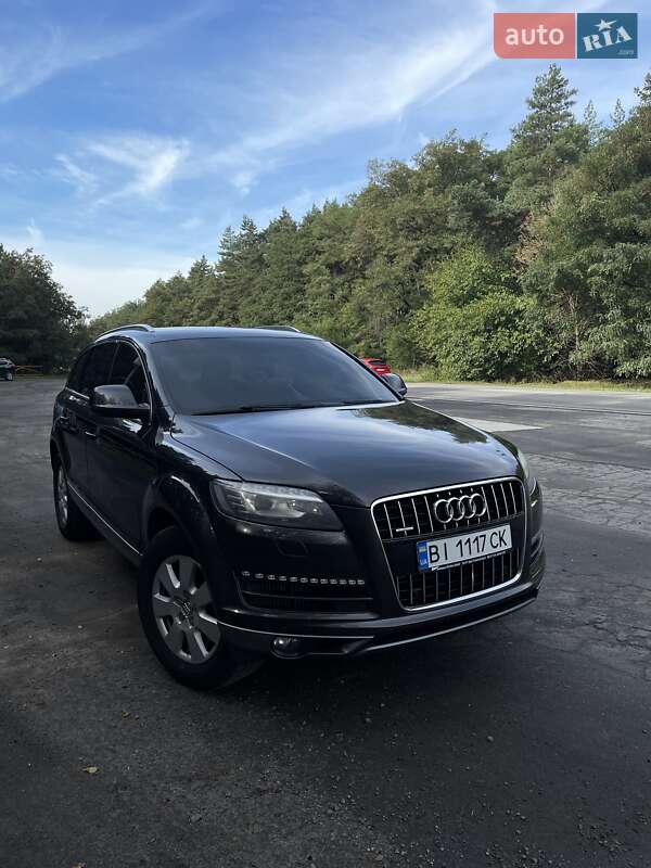 Внедорожник / Кроссовер Audi Q7 2013 в Кременчуге