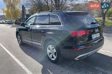Внедорожник / Кроссовер Audi Q7 2017 в 