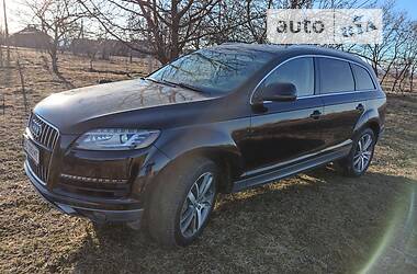 Внедорожник / Кроссовер Audi Q7 2011 в 