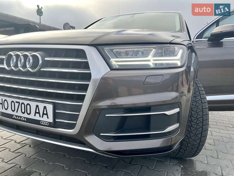Внедорожник / Кроссовер Audi Q7 2017 в Тернополе