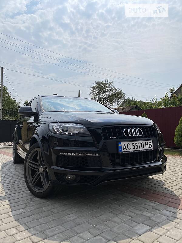 Внедорожник / Кроссовер Audi Q7 2011 в 