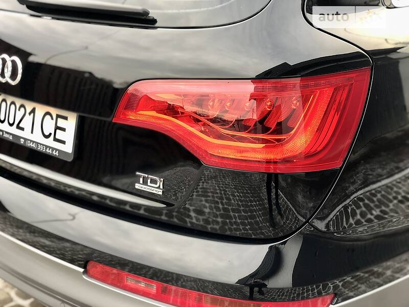 Позашляховик / Кросовер Audi Q7 2012 в Рівному
