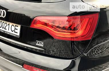 Внедорожник / Кроссовер Audi Q7 2012 в 