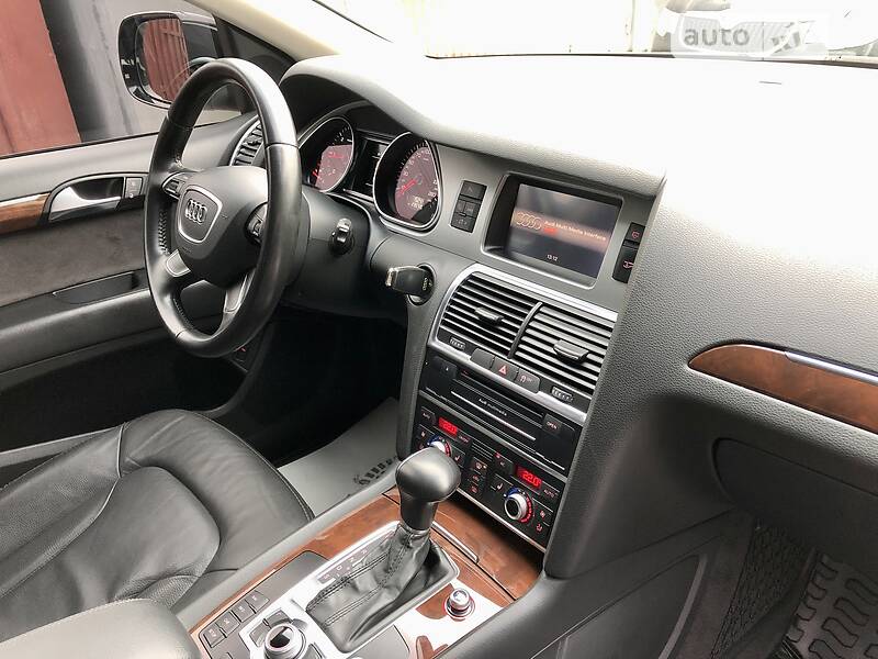 Позашляховик / Кросовер Audi Q7 2012 в Рівному