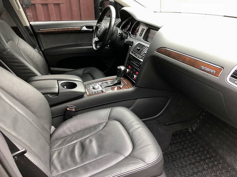 Позашляховик / Кросовер Audi Q7 2012 в Рівному