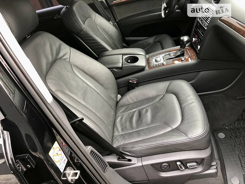 Позашляховик / Кросовер Audi Q7 2012 в Рівному