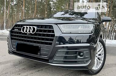 Внедорожник / Кроссовер Audi Q7 2017 в 